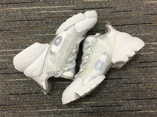 DR  Sneakers 123