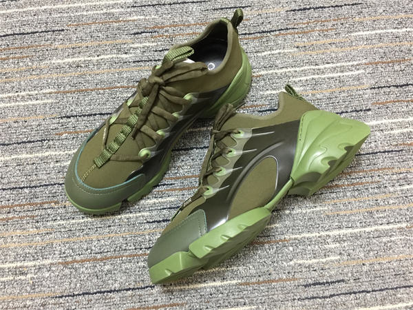 DR Sneakers