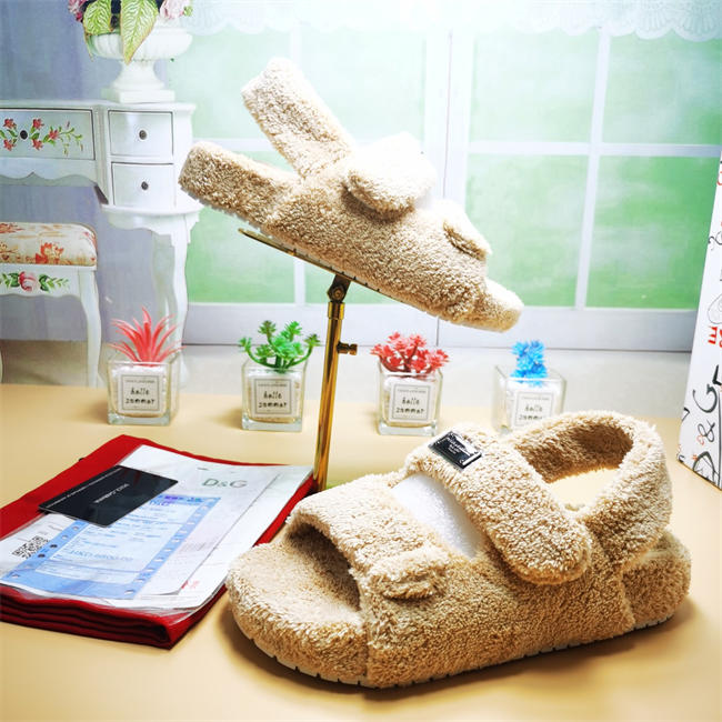 DG slipper 9